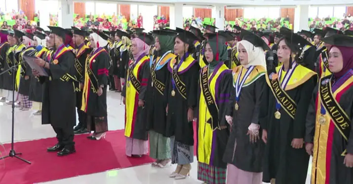 FEB Jadi Penyumbang Lulusan Terbanyak di Wisuda UHO, Capai 155 Orang
