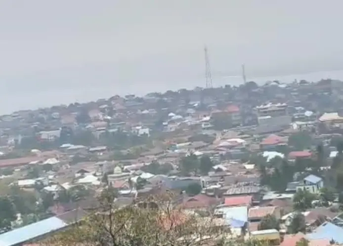 Langit Buton Delimuti Asap, Diduga Akibat Kebakaran Hutan di Papua Selatan