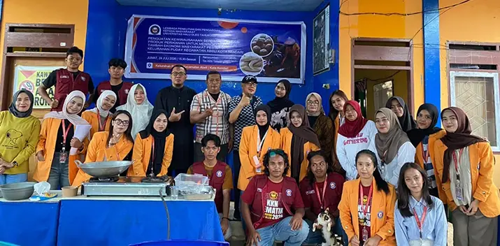 KKN Tematik UHO Hadirkan Penguatan Kewirausahaan Produk Perikanan Masyarakat Puday