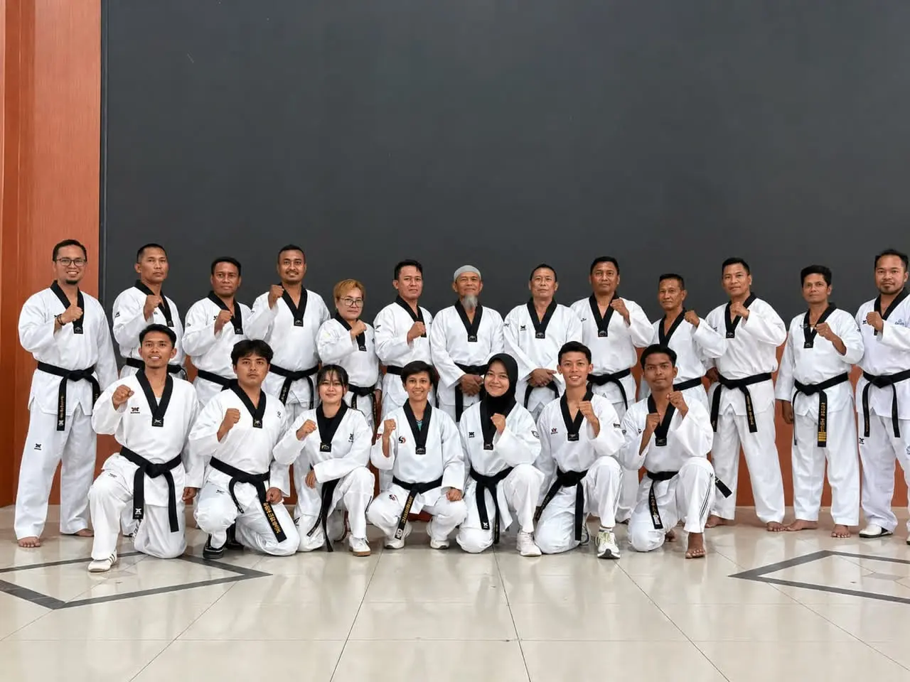 Pelatih Dojang Taekowndo se- Kota Kendari Gaungkan Mosi Tidak Percaya Pengrov TI Sultra