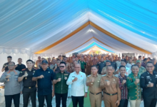 Kajati Sultra Kawal Program Bedah Rumah di Muna Barat
