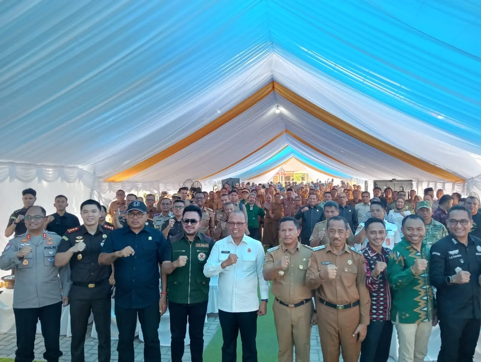 Kajati Sultra Kawal Program Bedah Rumah di Muna Barat